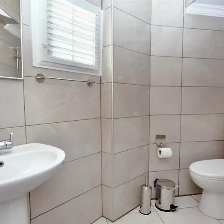 Ekin Ξενοδοχείο 2*